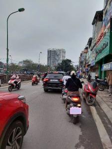 #Mặt phố Trịnh Đình Cửu, kinh doanh sầm uất, DT 22m giá 9.x tỷ